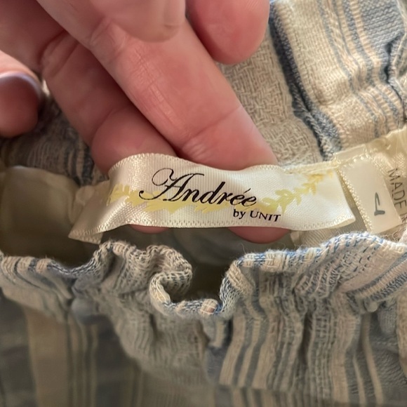 Andree By Unit Women’s Cropped Off Shoulder Top Large Blue Cream Chambray Cotton - Picture 6 of 11